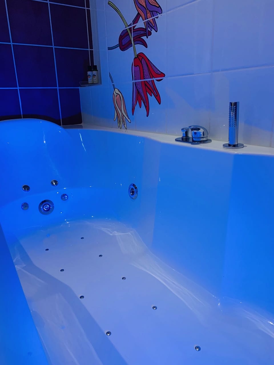 Superior Room, Terrace | Jetted tub