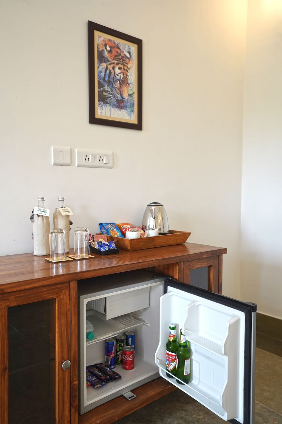 Luxury Cottage, 1 Bedroom, Pool View | Bathroom | Shower, free toiletries, slippers, towels