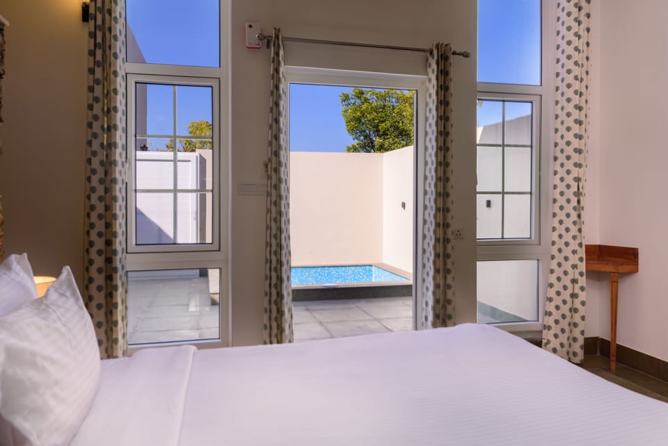 Cottage with Plunge Pool | 1 bedroom, minibar, desk, iron/ironing board (on request)