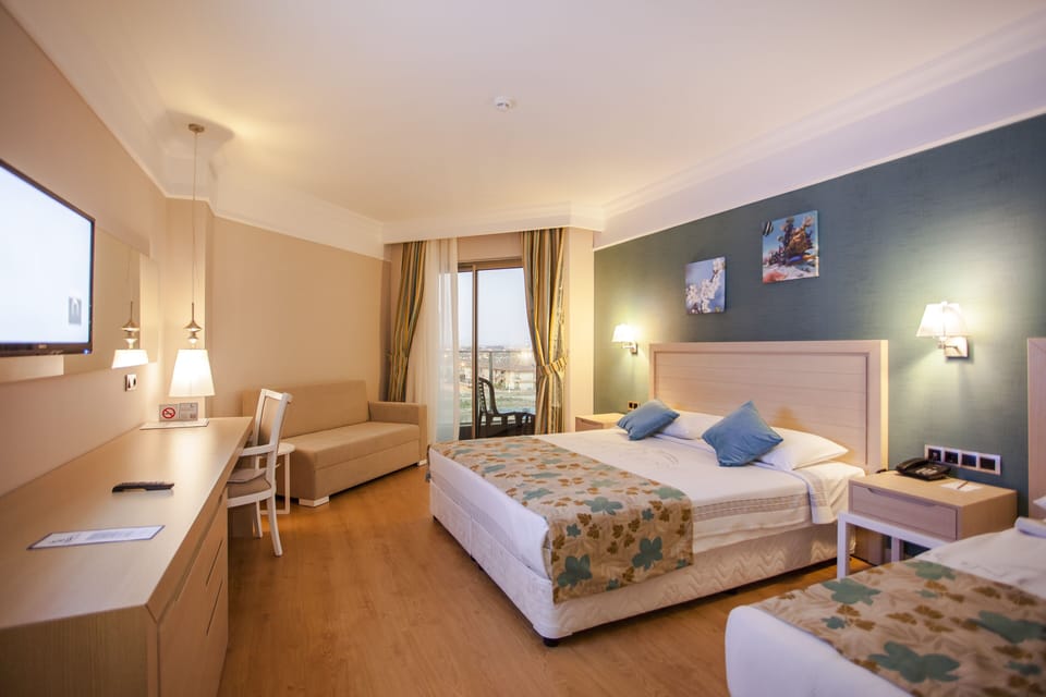 Standard Double Room | Premium bedding, minibar (free items), desk, soundproofing