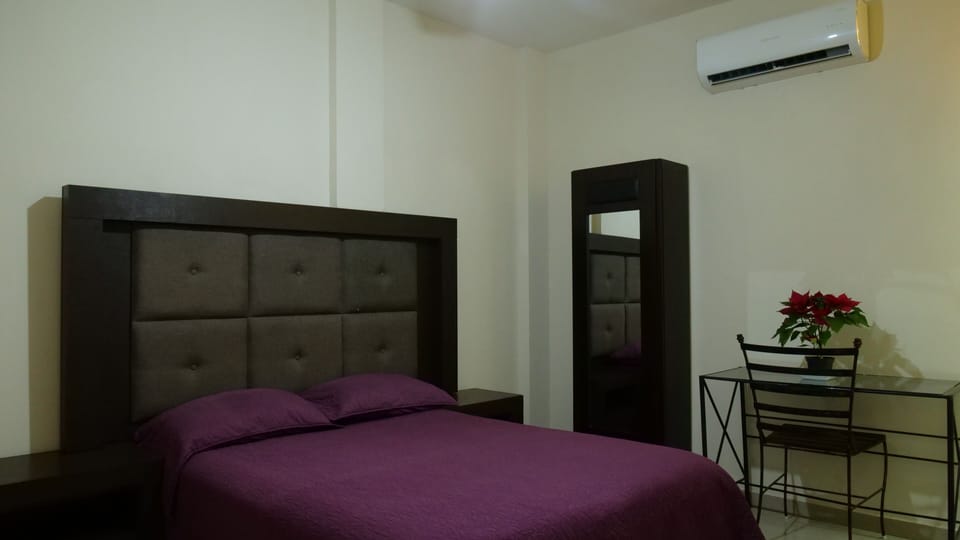 Standard Room, 1 King Bed | Premium bedding, free WiFi