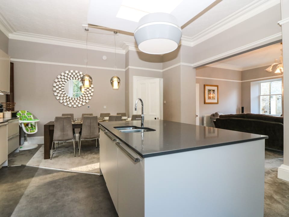 Cottage | Private kitchen | Fridge, dishwasher, electric kettle, toaster