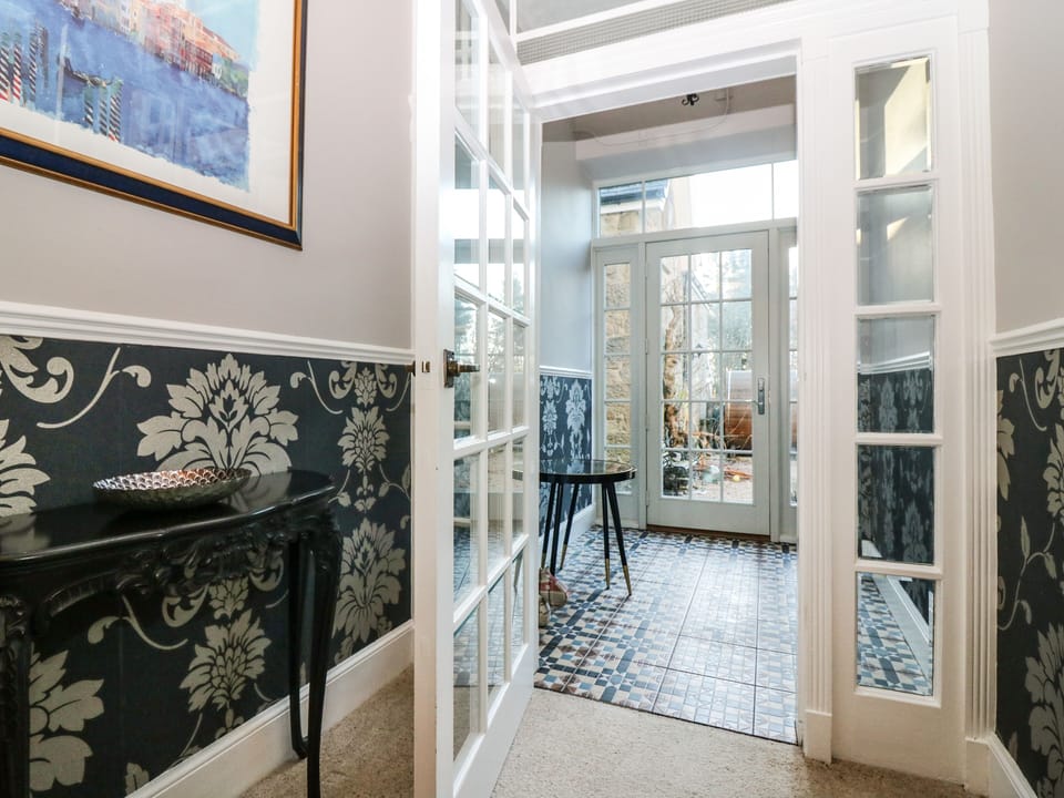 Cottage | Interior