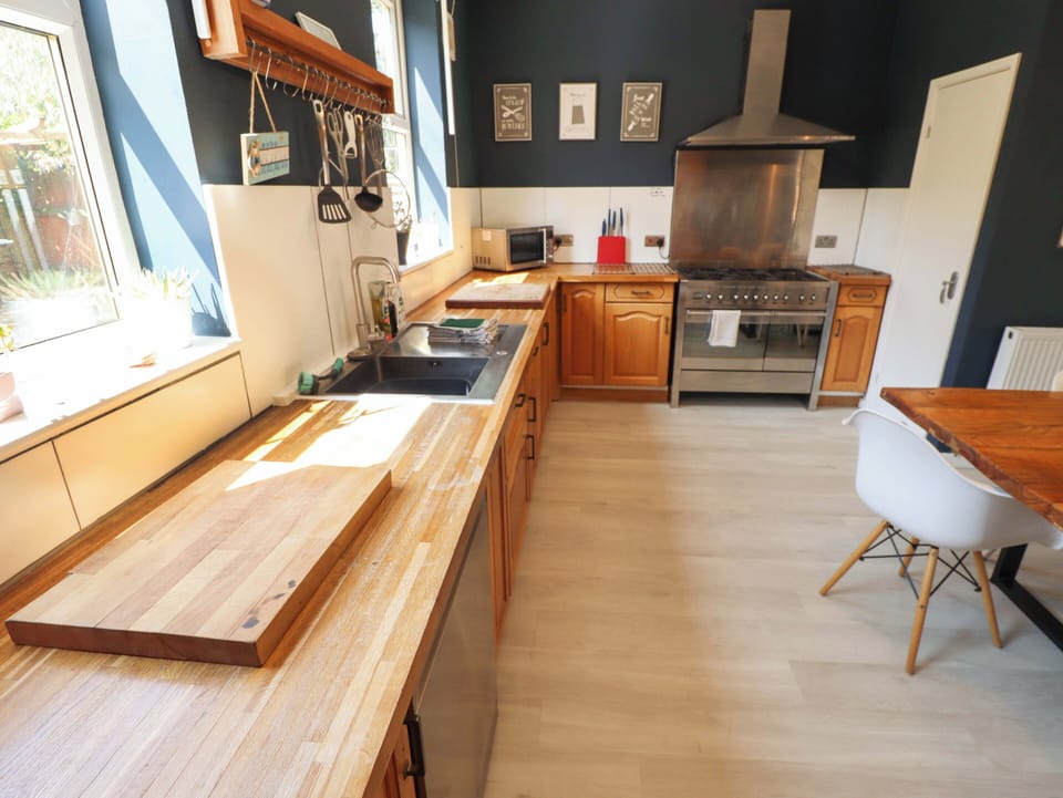 Cottage | Interior