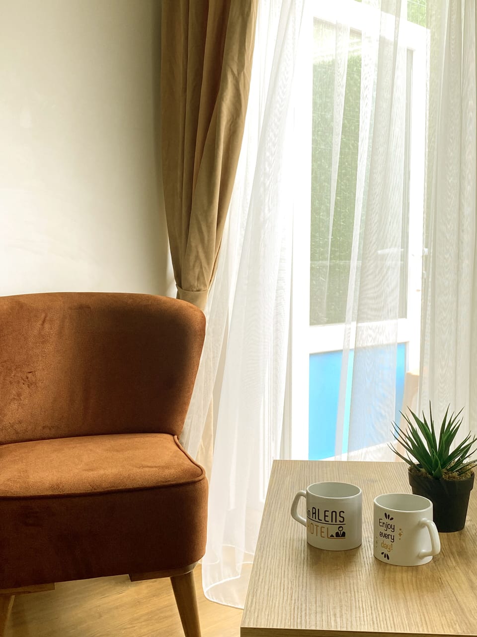 Luxury Room | Living area | Heated floors