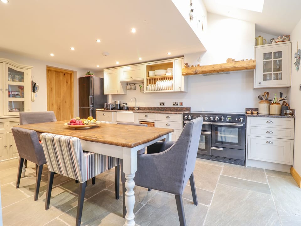 Cottage | Interior