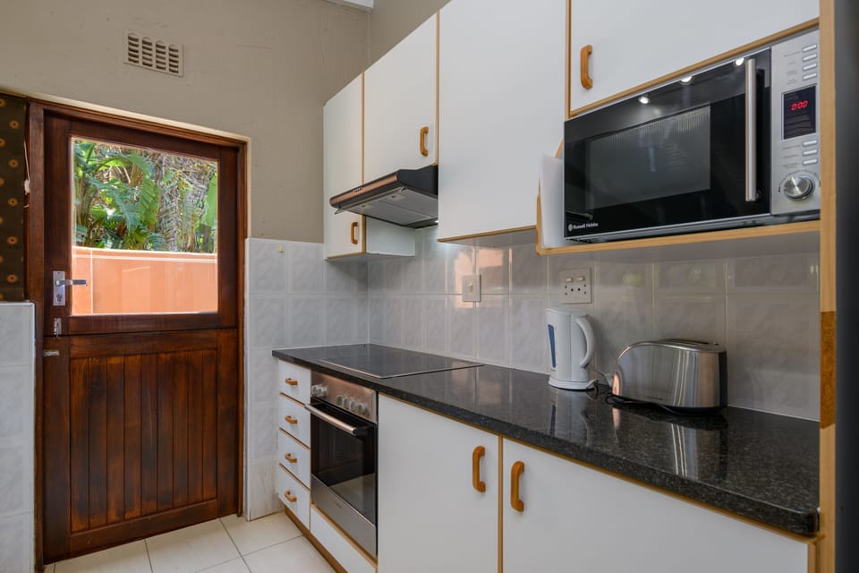 Classic Villa | Private kitchen | Electric kettle
