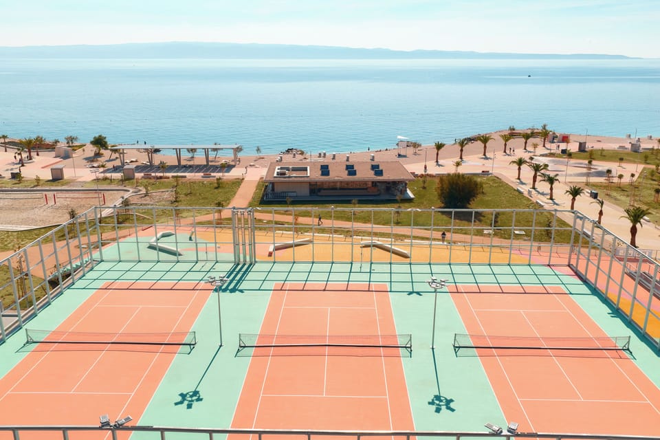 Tennis court