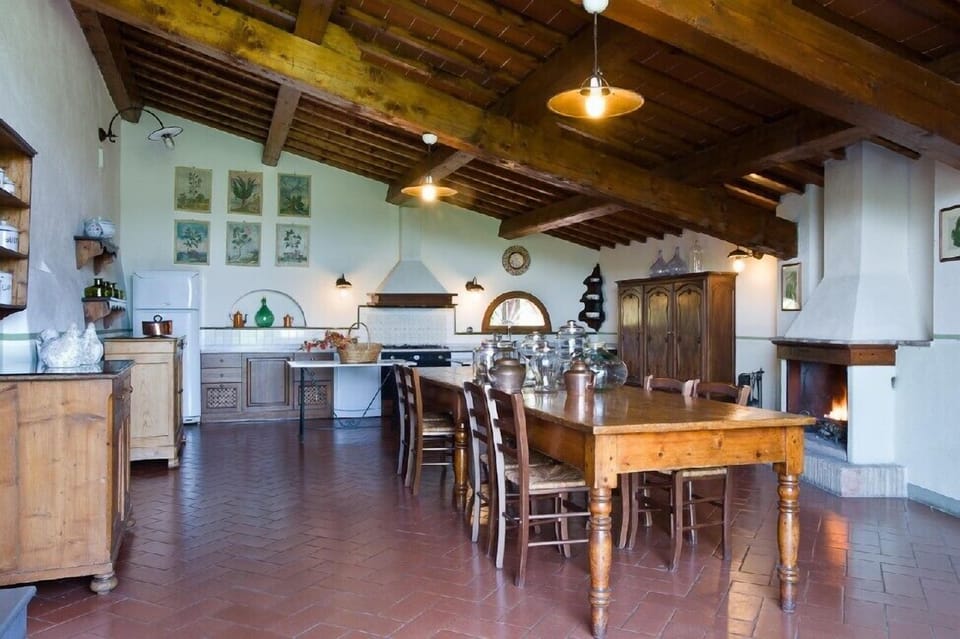 Panoramic Villa | Living area | 32-inch LCD TV with satellite channels, TV