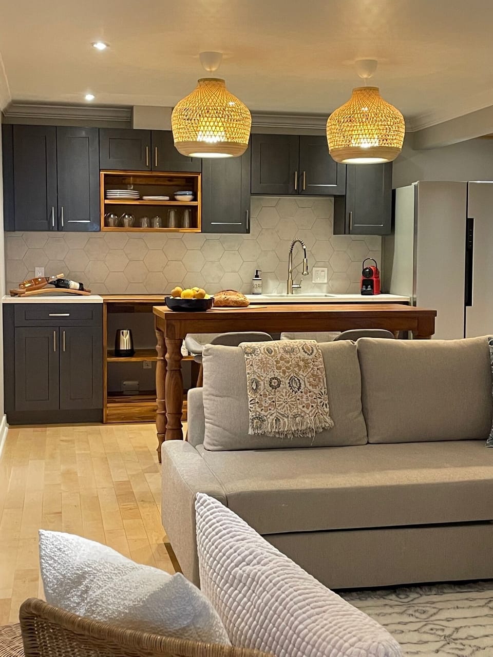 Superior Studio Suite | Egyptian cotton sheets, premium bedding, down comforters, WiFi (free)