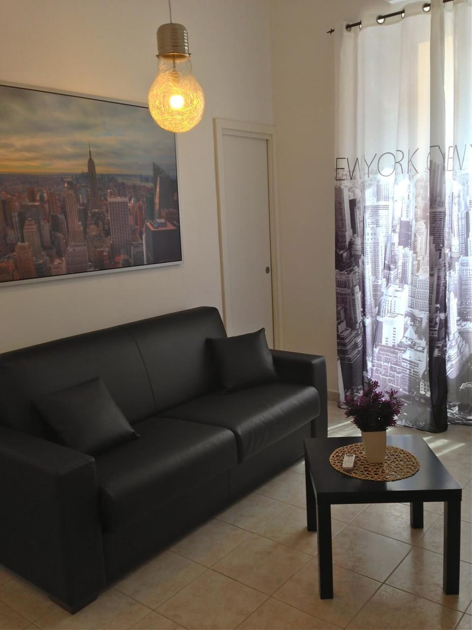 Triple Room | Living room | Flat-screen TV