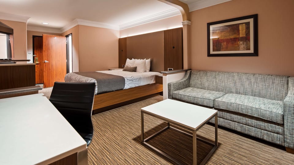 In-room safe, desk, laptop workspace, blackout drapes