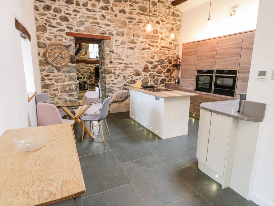 Cottage | Interior