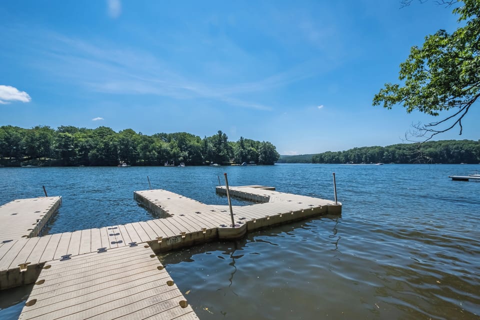 Cedar Ridge by Taylor Made Deep Creek Cottage in Deep Creek Lake