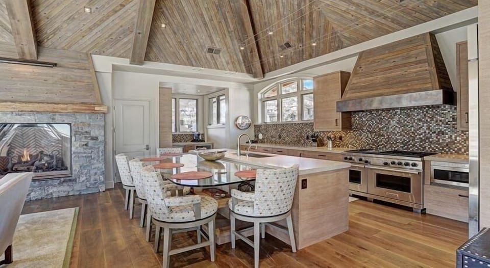 Condo, 4 Bedrooms | Private kitchen | Toaster