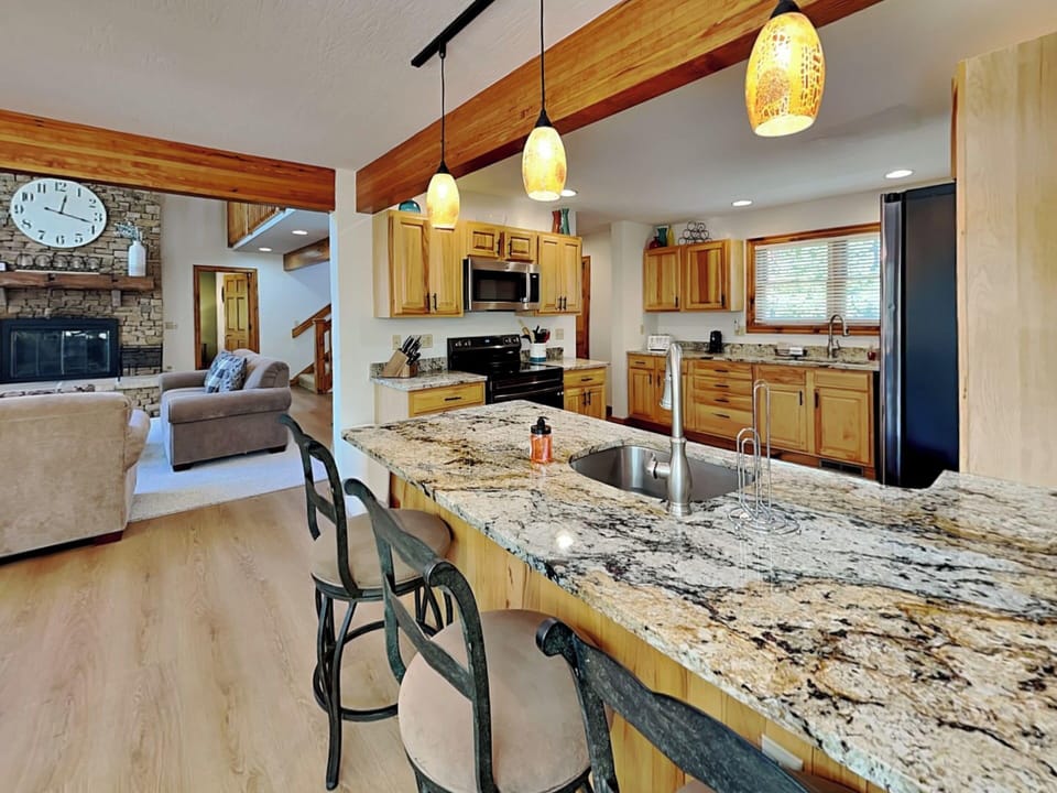 House (6 Bedrooms) | Property amenity
