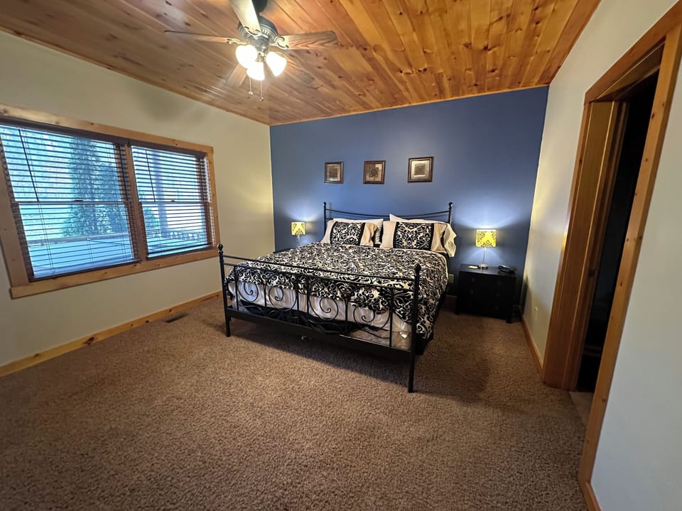 Donovan's Dacha by Taylor Made Deep Creek Cabin in McHenry