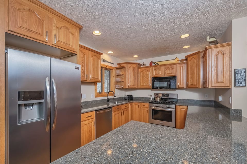 House (5 Bedrooms) | Property amenity