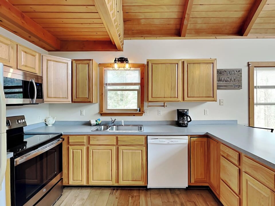 House (3 Bedrooms) | Property amenity