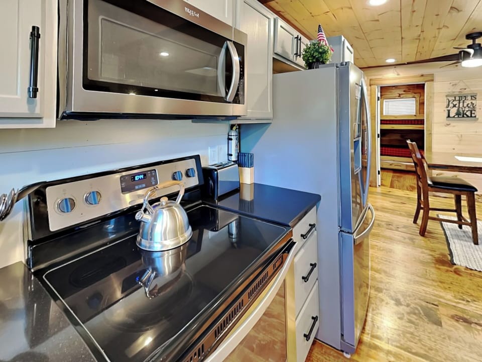 House (3 Bedrooms) | Property amenity