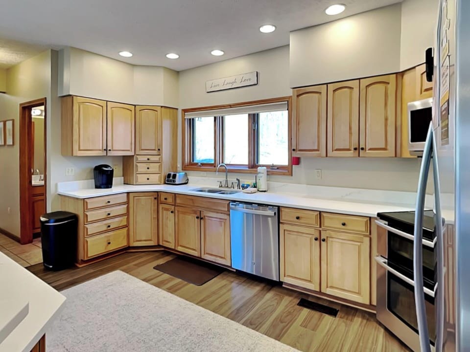 Lake Dreaming by Taylor Made Deep Creek Cottage in Deep Creek Lake