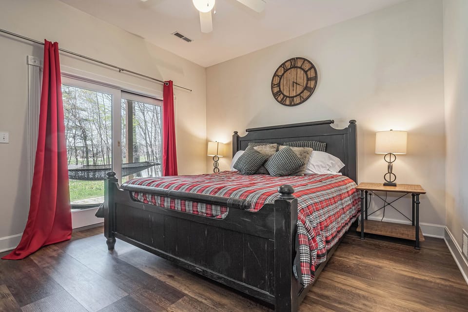 Lakeside Story by Taylor Made Deep Creek Cottage in Deep Creek Lake