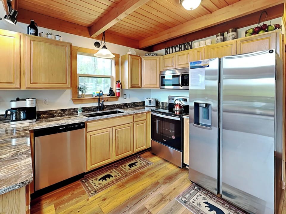House (5 Bedrooms) | Property amenity