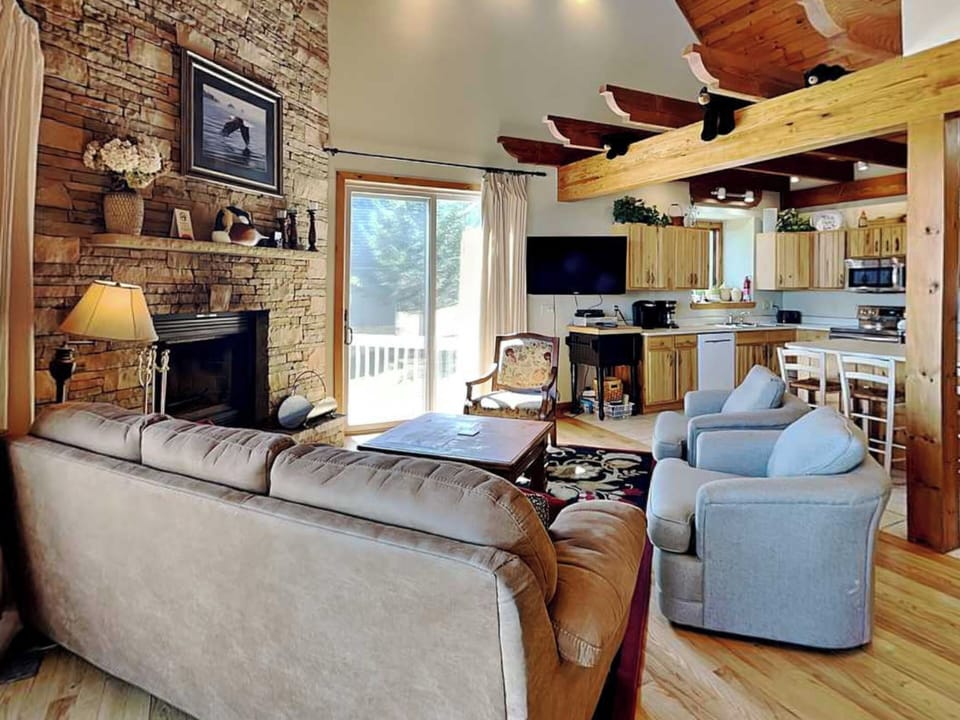 House (4 Bedrooms) | Property amenity