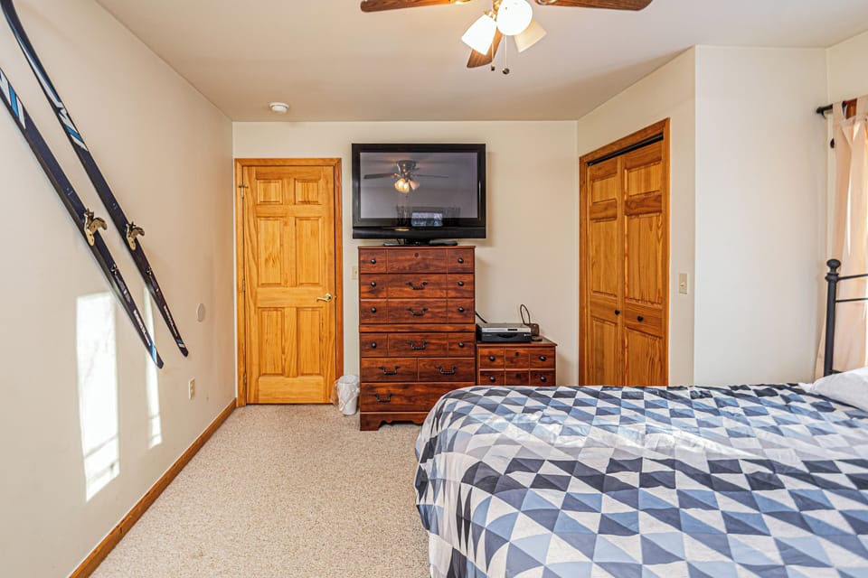 House (5 Bedrooms) | Property amenity