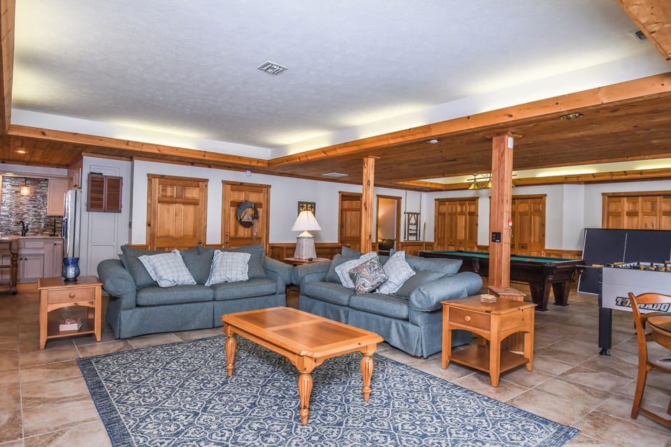House (5 Bedrooms) | Property amenity