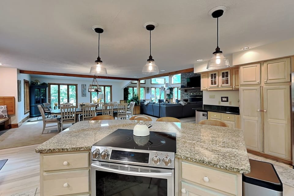 House (5 Bedrooms) | Property amenity