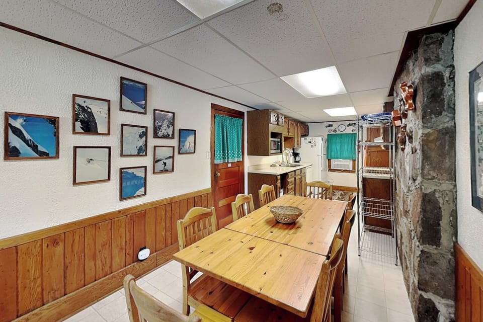 House (3 Bedrooms) | Property amenity