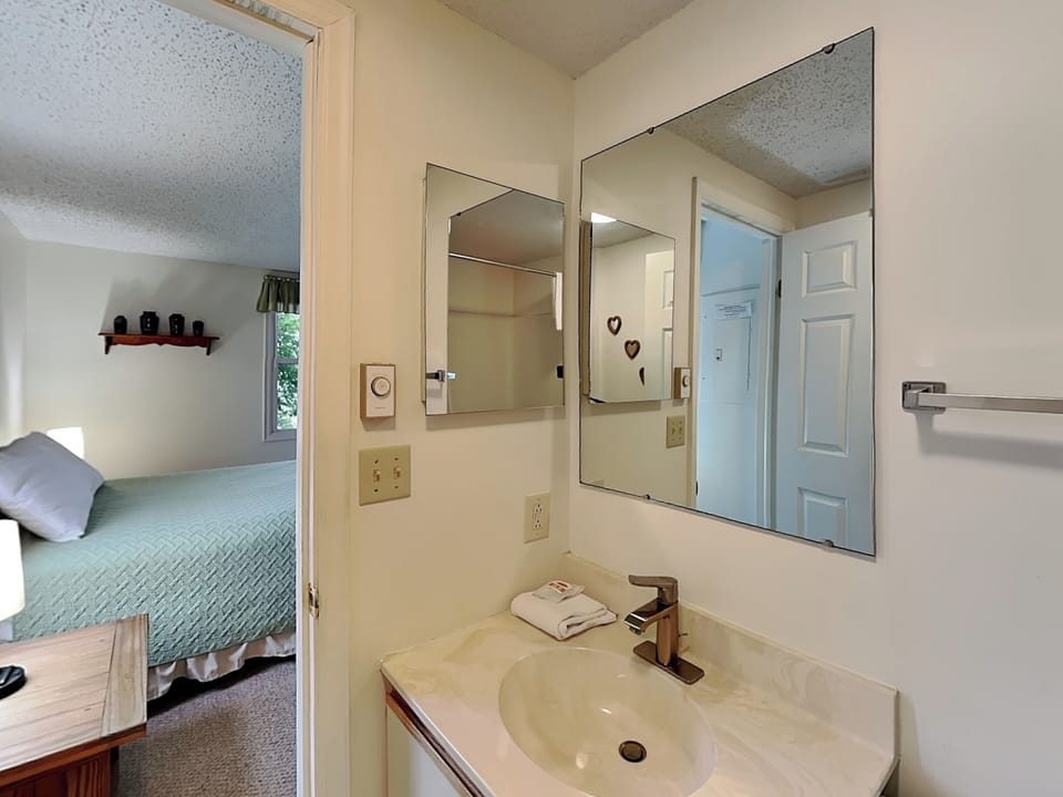 Ski Harbor 45 by Taylor Made Deep Creek Apartment in McHenry