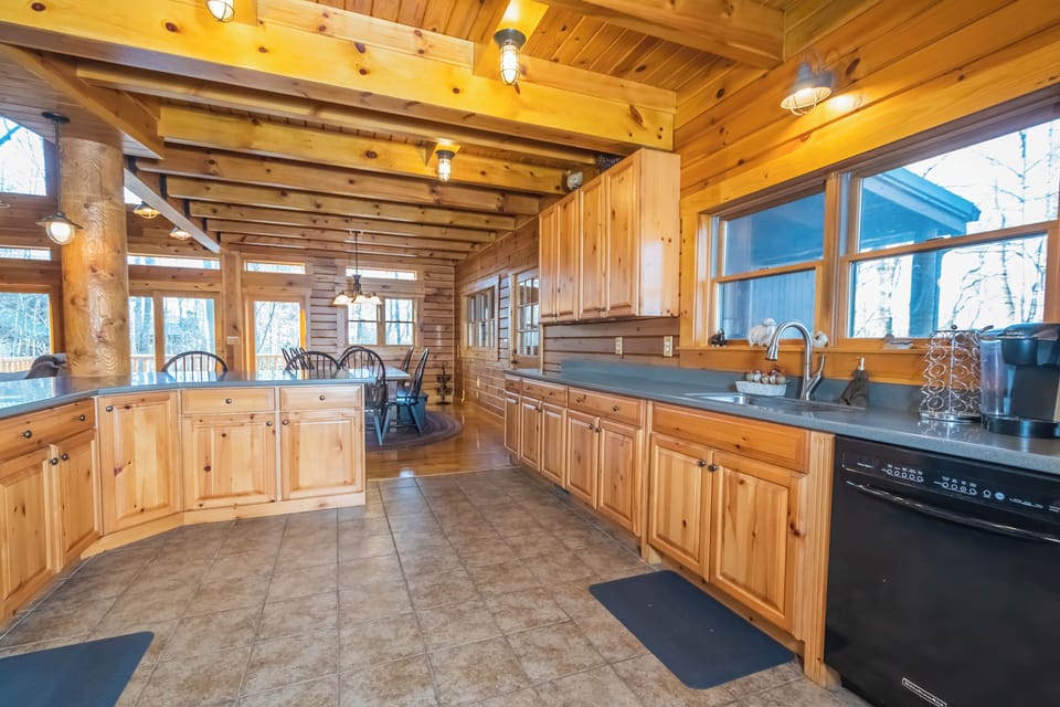 House (5 Bedrooms) | Property amenity