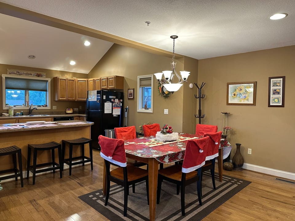 House (3 Bedrooms) | Property amenity