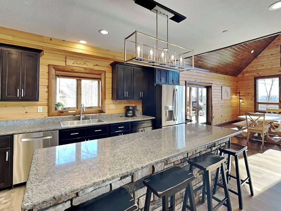 House (6 Bedrooms) | Property amenity