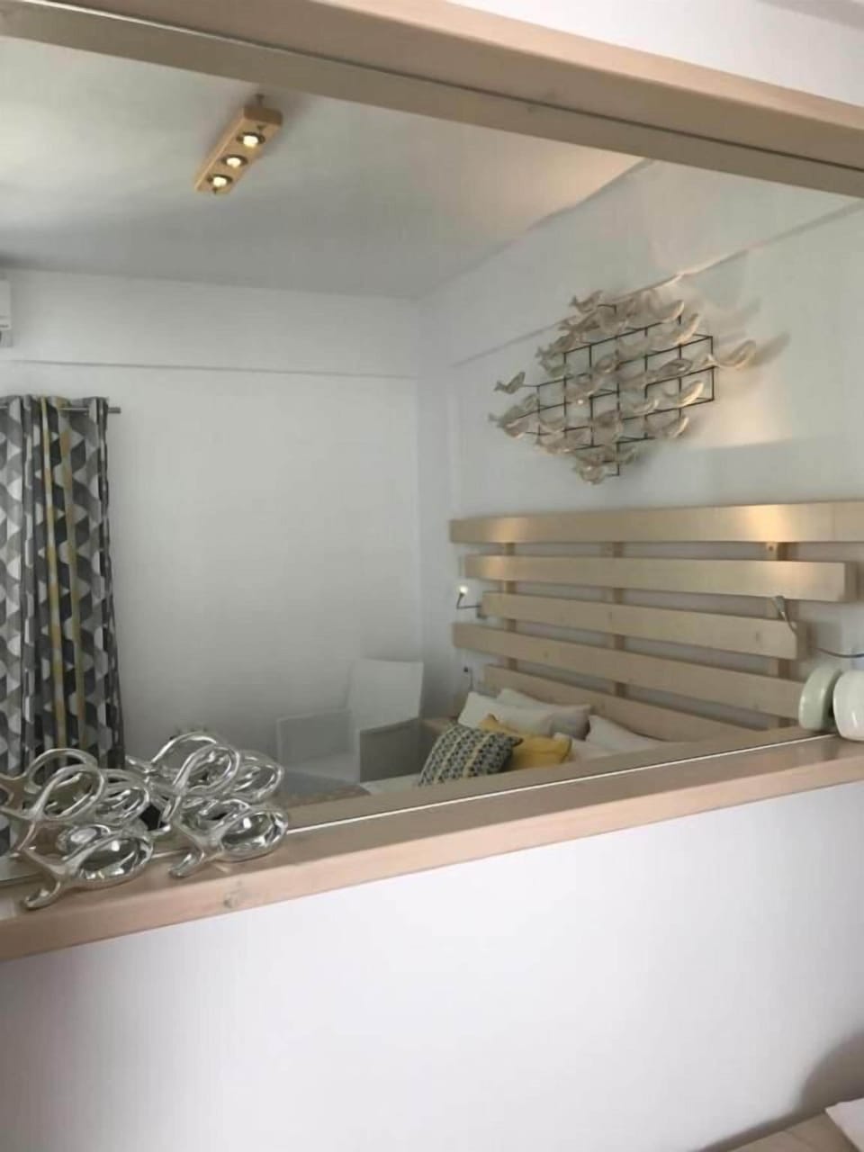 Junior Suite | In-room safe, soundproofing, iron/ironing board, free WiFi