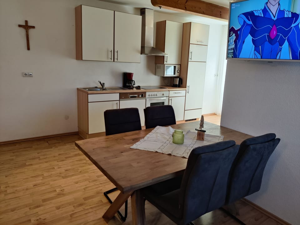 House, 2 Bedrooms, Accessible, Balcony | Private kitchen
