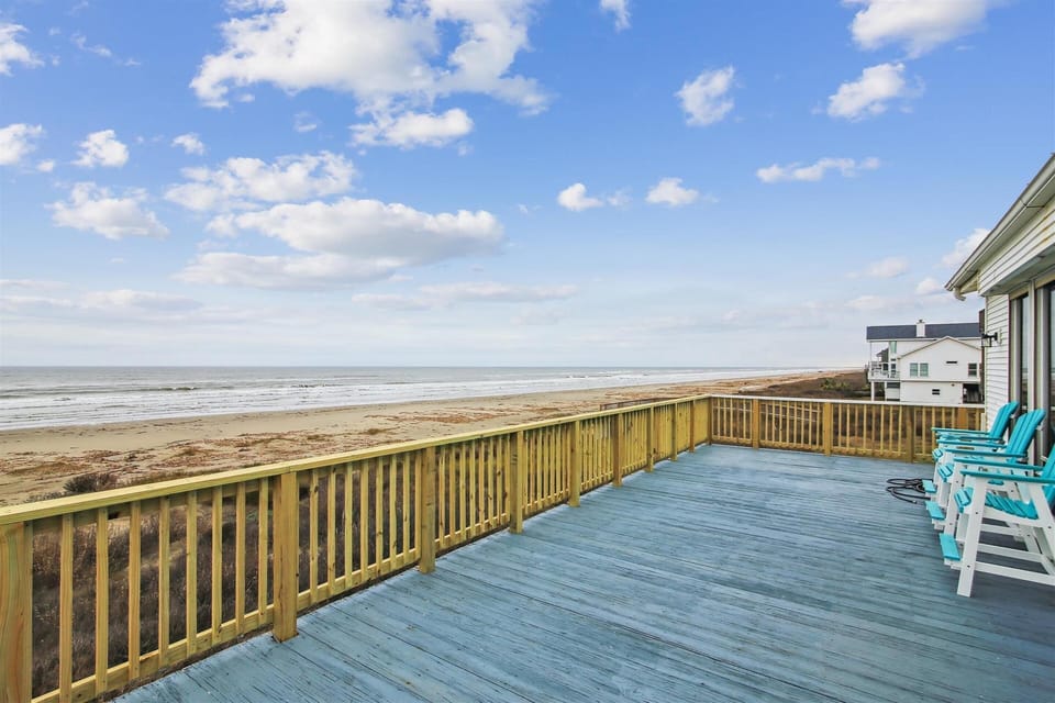 House (4 Bedrooms) | Front of property