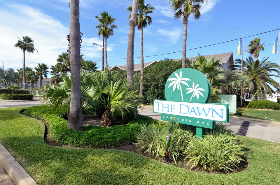 Condo (2 Bedrooms) | Property amenity