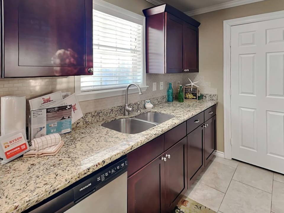 Condo (1 Bedroom) | Property amenity