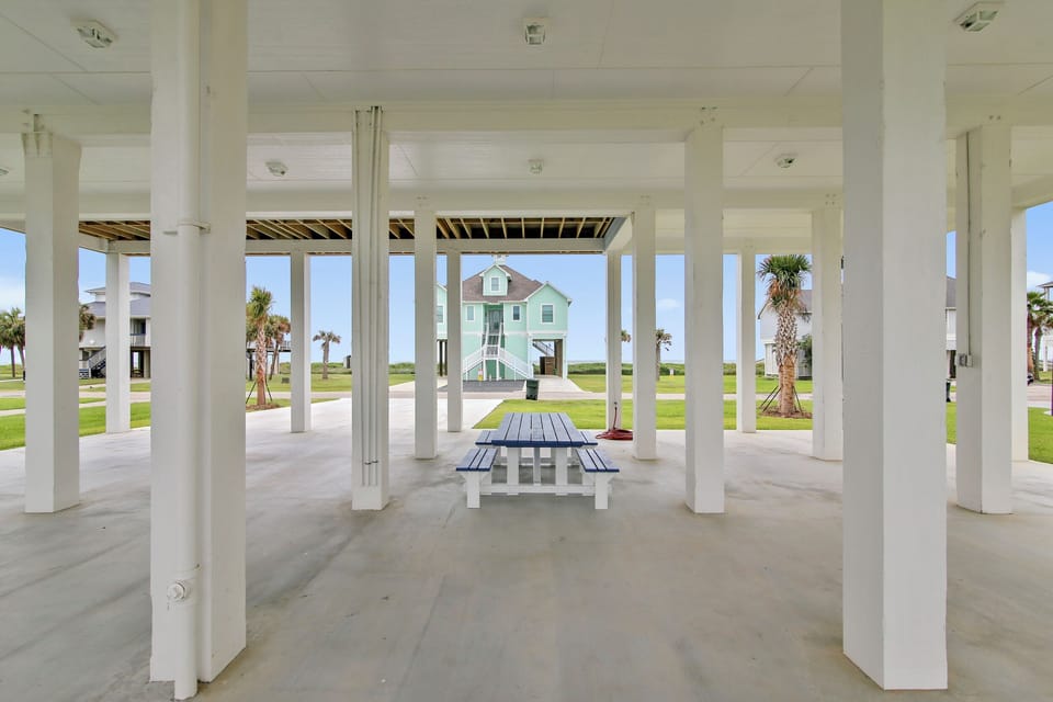 House (4 Bedrooms) | Property amenity