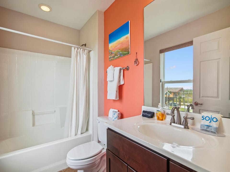 Sunny Beach Sandcastle Cottage by Ryson Vacation Rentals Cottage in Galveston Island