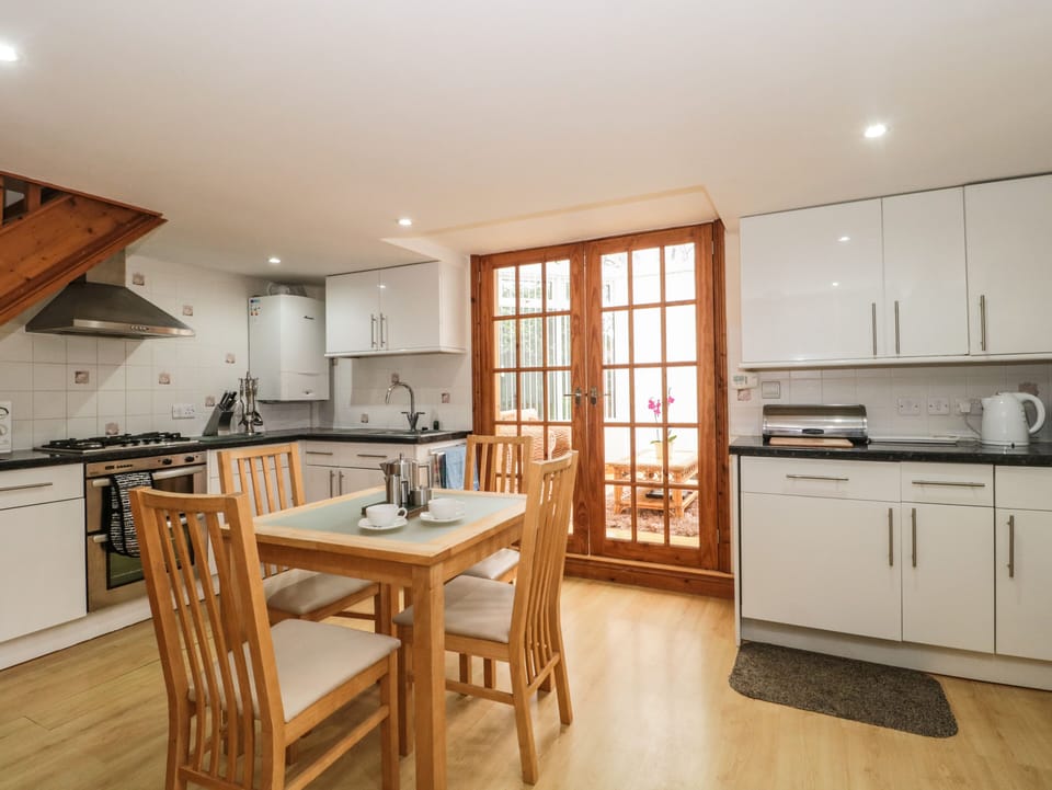 Cottage | Interior