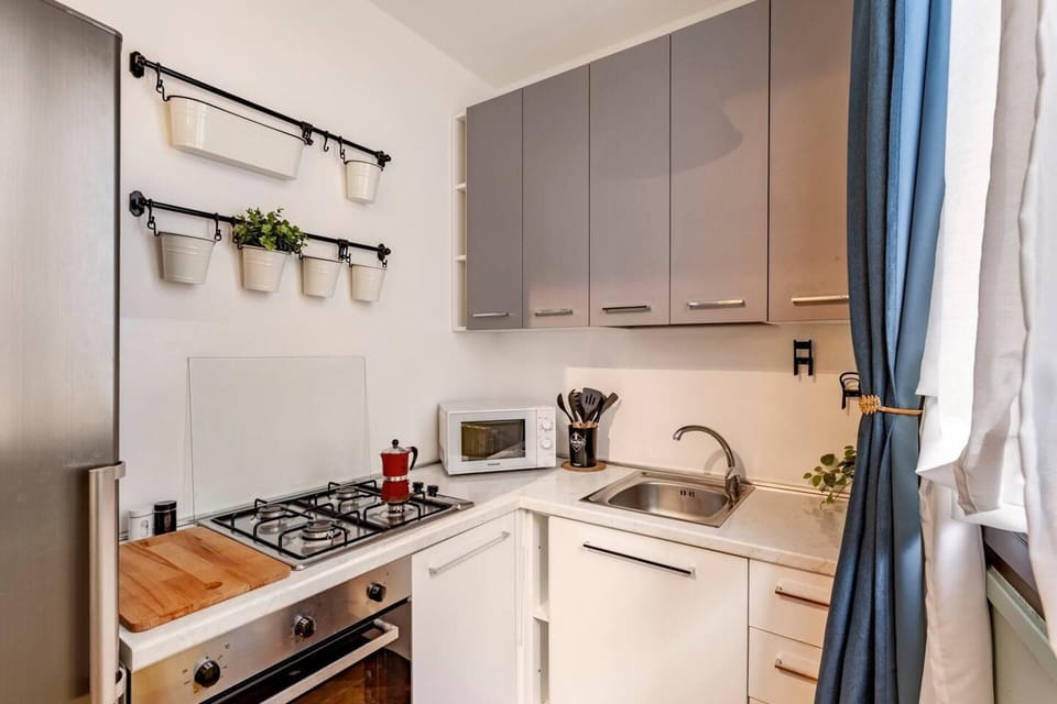 House | Private kitchen | Fridge, microwave, oven, stovetop