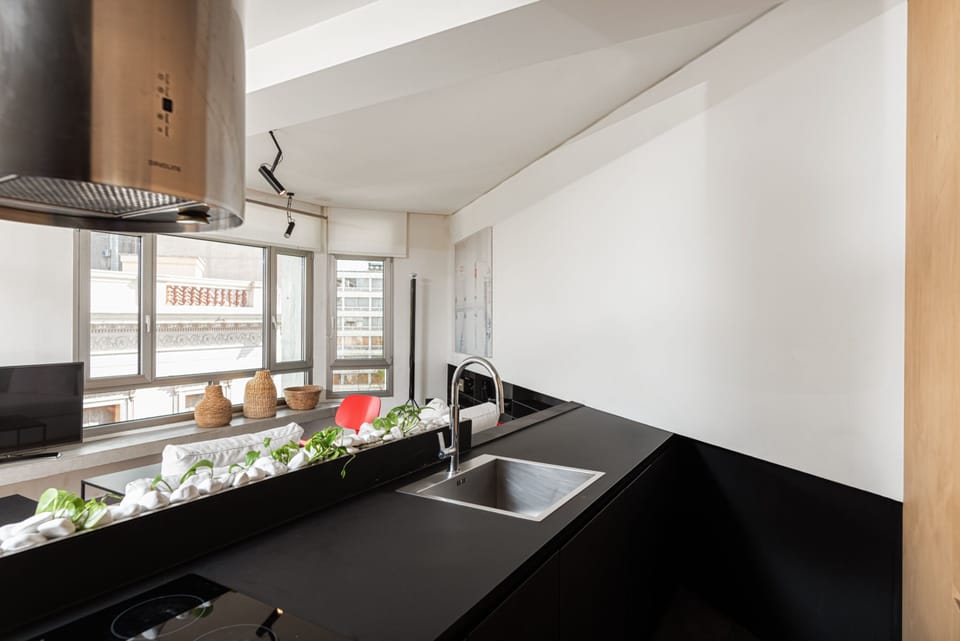 City Apartment, 1 Queen Bed with Sofa bed, City View | Private kitchen | Full-size fridge, microwave, oven, stovetop