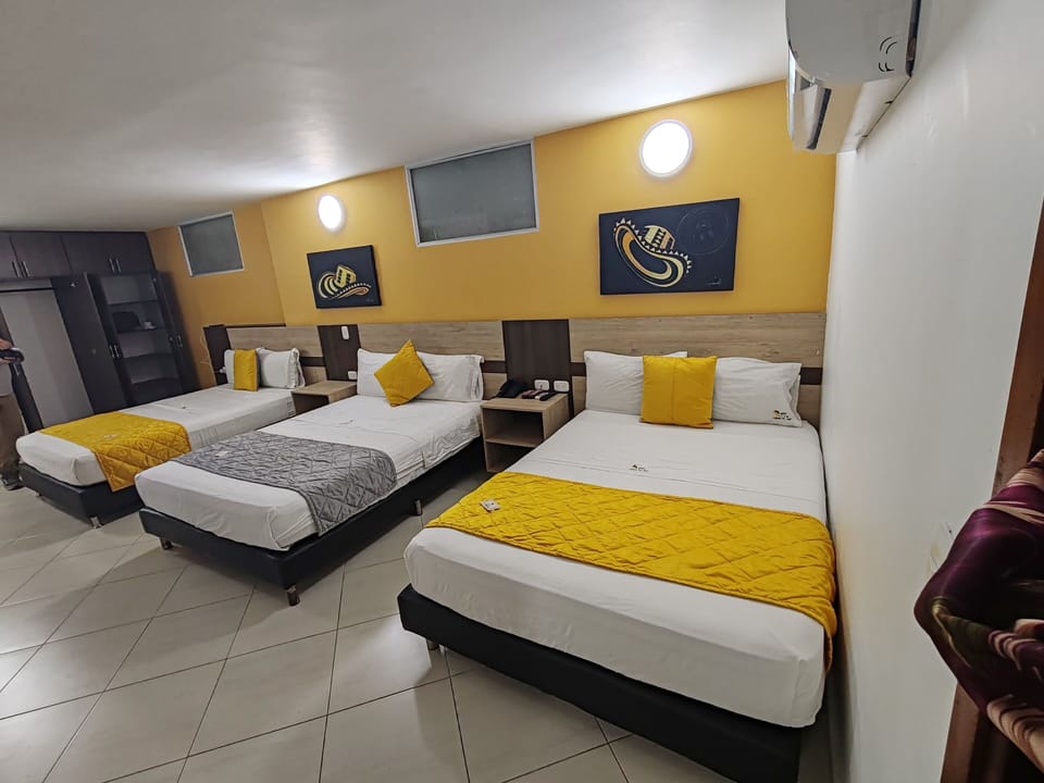 Standard Quadruple Room | WiFi (free)