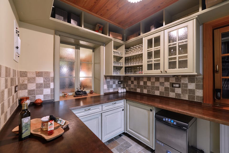 Villa (Villa Les with hot tub) | Private kitchen | Fridge