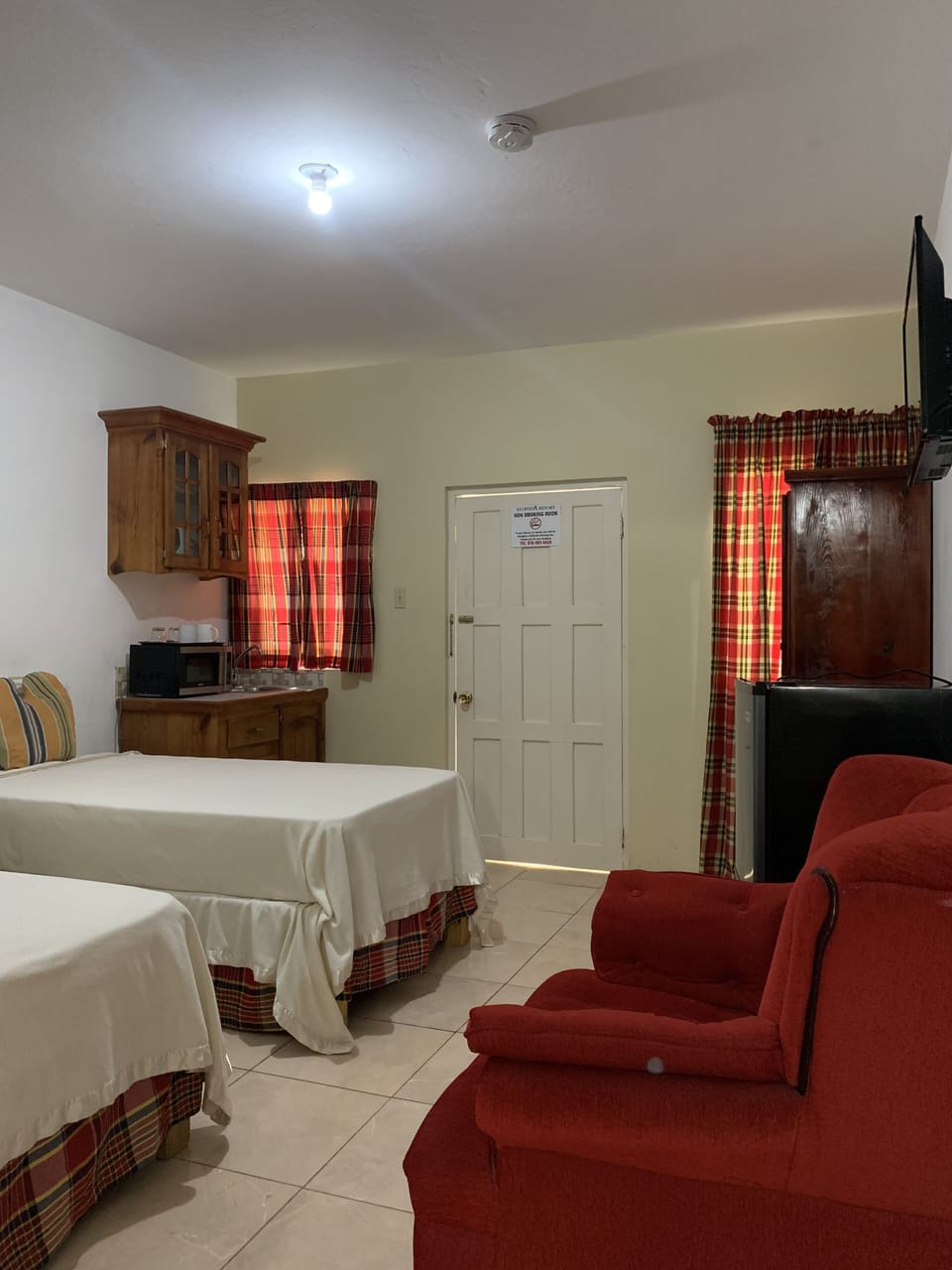 Comfy Stay In Jamaica -enjoy 7 Miles Of White Sand Beach! 2 Bedroom Villa by RedAwning Villa in Westmoreland Parish