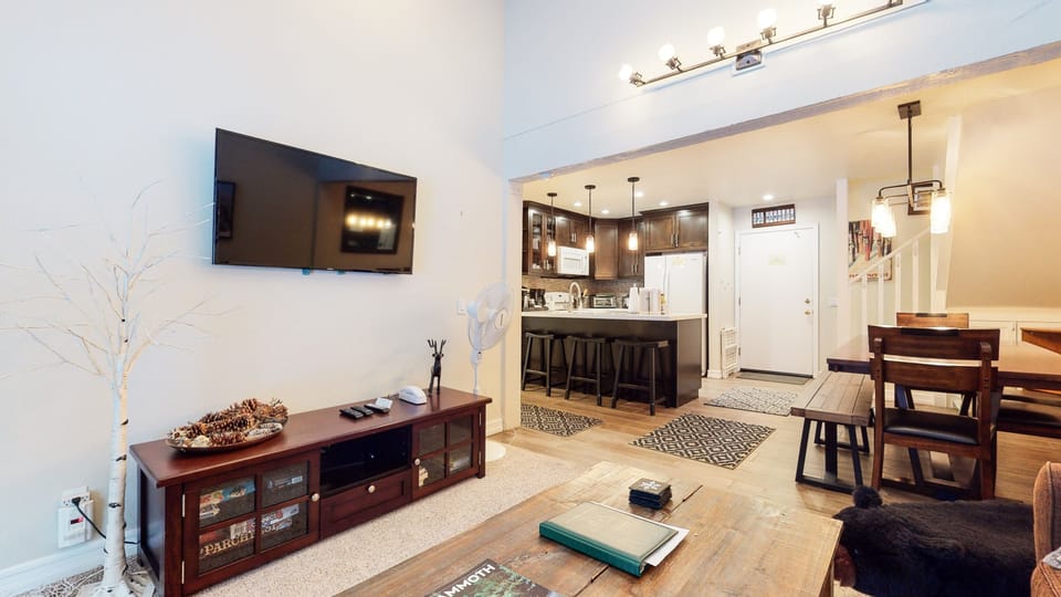 Condo, 1 Bedroom | Living area | Smart TV